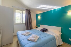 3 bedrooms, free WiFi, bed sheets - Apartment "Saija Attico" with Sea View, Shared Pools & Wi-Fi (Pozzallo)