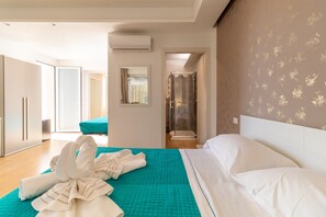 1 bedroom, free WiFi, bed sheets - Holiday Apartment "Saija" with Sea View, Private Veranda and Wi-Fi (Pozzallo)
