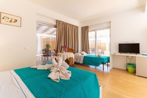 1 bedroom, free WiFi, bed sheets - Holiday Apartment "Saija" with Sea View, Private Terrace & Wi-Fi (Pozzallo)