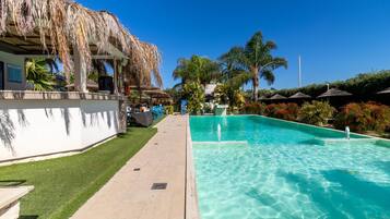 Piscine couverte, piscine chauffée