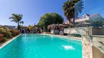 Innenpool, beheizter Pool