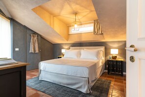 4 bedrooms, free WiFi, bed sheets - Sicilian Villa "La Vittoria" with Sea View, Pool & Wi-Fi (Trecastagni)