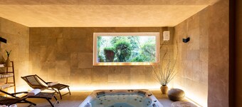 Sicilian Villa "La Vittoria" with Sea View, Pool & Wi-Fi