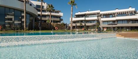 Innenpool, beheizter Pool