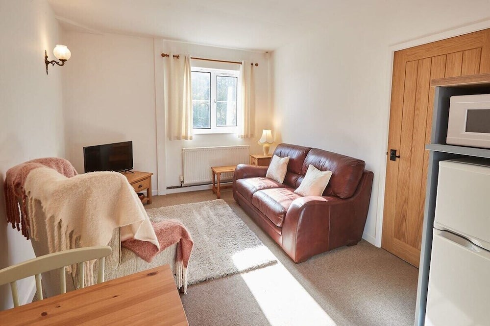 Host & Stay | Horseshoe Cottage
