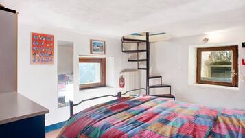 3 habitaciones, tabla de planchar con plancha y wifi gratis