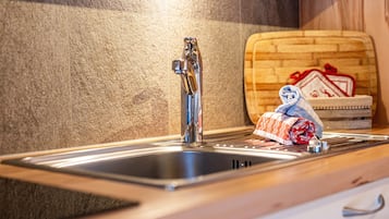 Geladeira, fogão, cooktop, lava-louças
