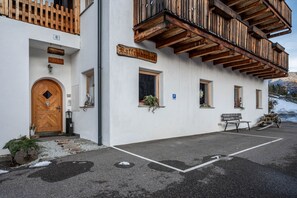 Esterni