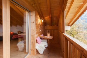 Outdoor dining - Holiday Apartment "Raffreiderhof Apt Zirbe" with Mountain View, Pool & Wi-Fi (Luson)