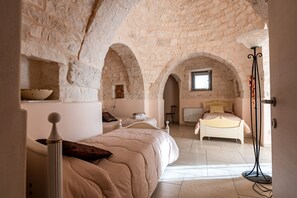 2 chambres, fer et planche à repasser, Wi-Fi gratuit, draps fournis