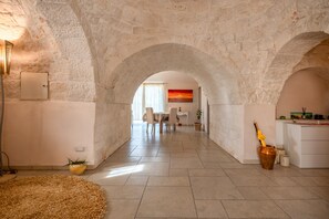 Interior - Vacation Home "La Valle dei Trulli" with Private Garden, Whirlpool & Wi-Fi (Martina Franca)