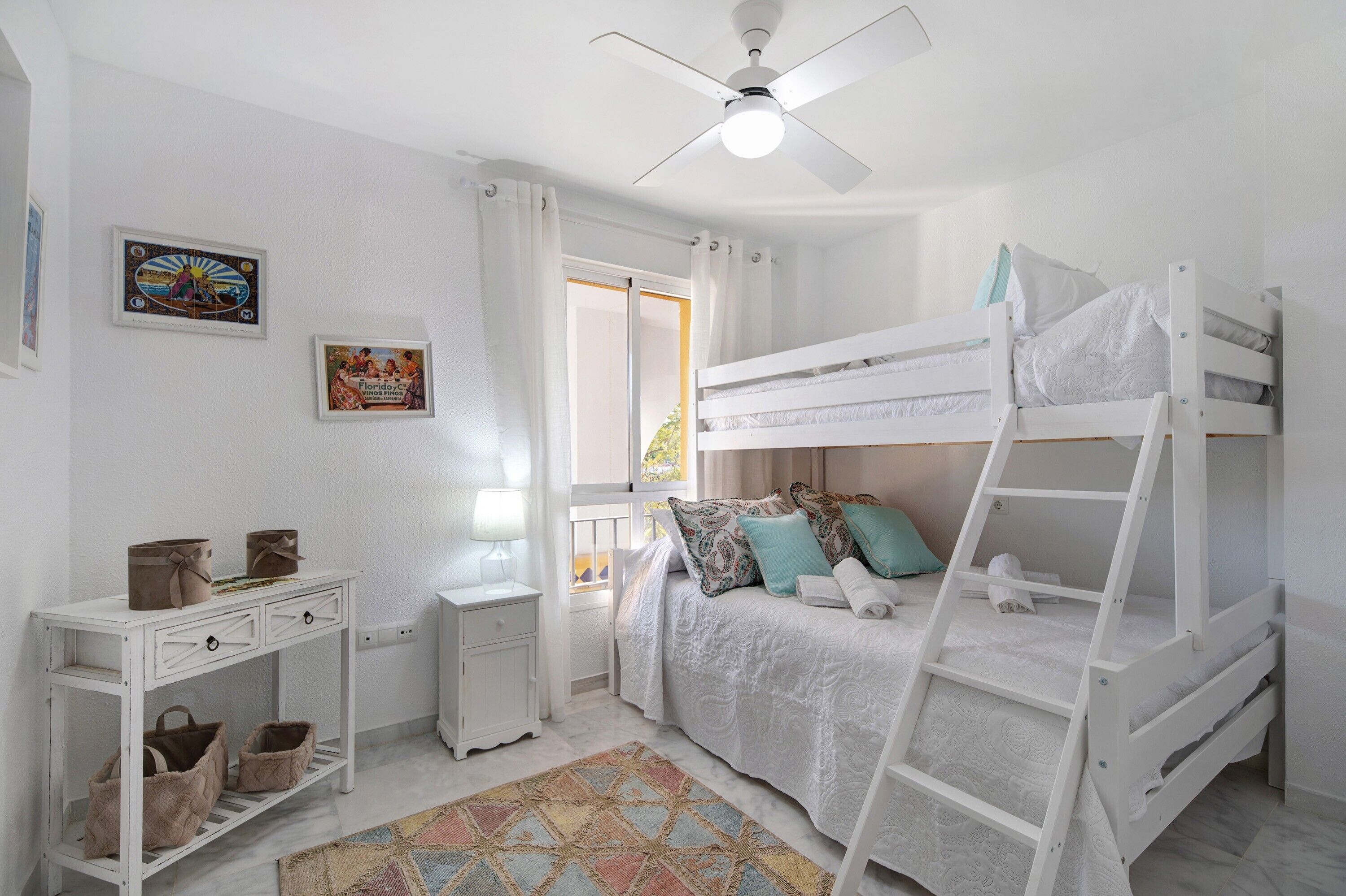 3 habitaciones, tabla de planchar con plancha y wifi gratis 