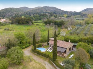 Exterior - Holiday Home "Stupendo Rustico in Pietra" with Pool & Wi-Fi (Castellina Marittima)