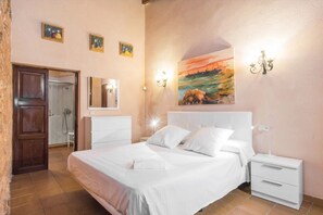 2 camere, ferro/asse da stiro, Wi-Fi gratuito, lenzuola