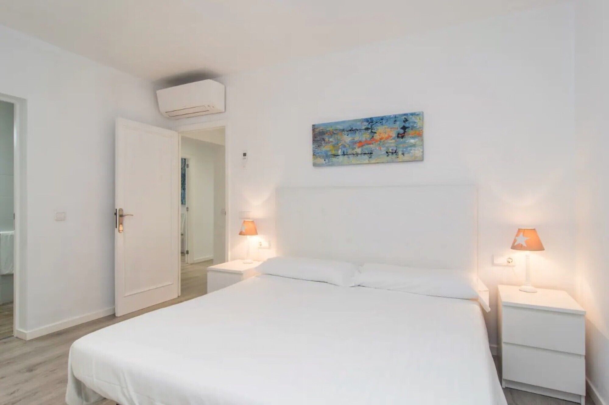 4 bedrooms, iron/ironing board, free WiFi, bed sheets