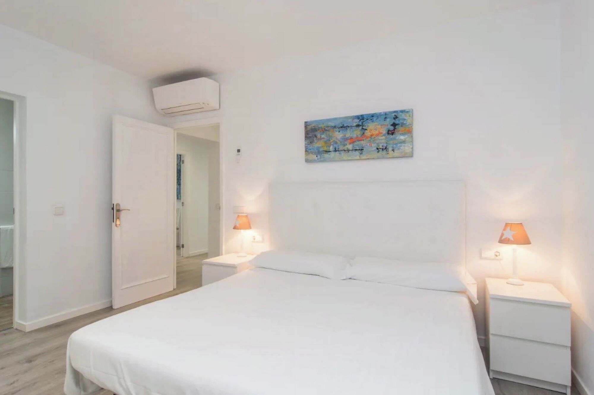 4 chambres, fer et planche à repasser, Wi-Fi gratuit, draps fournis