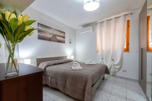 1 chambre, bureau, fer et planche à repasser, Wi-Fi gratuit