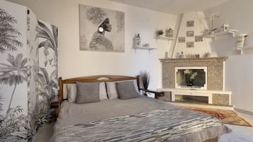 1 chambre, fer et planche Ă  repasser, Wi-Fi gratuit, draps fournis
