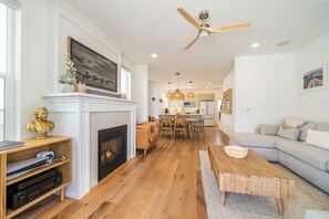 Smart TV, fireplace, video games, ping pong