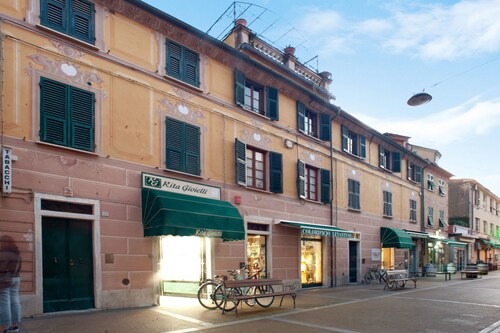 Apartment "Casa Alighieri 2" with Sea View, Private Terrace & Wi-Fi