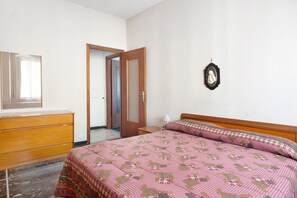 2 camere, ferro/asse da stiro, Wi-Fi gratuito, lenzuola