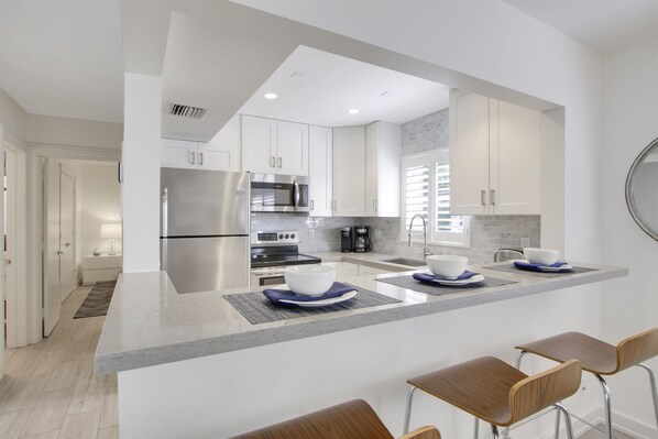 Fridge, microwave, oven, stovetop