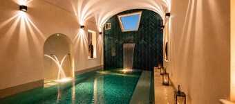 AMORE RENTALS - Villa Mare Blu with Internal Heated Pool, Sea View and Breakfast