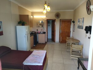 1 bedroom, iron/ironing board, free WiFi