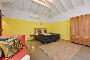 1 bedroom, in-room safe, iron/ironing board, WiFi