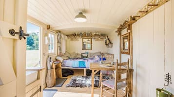 1 habitación y ropa de cama