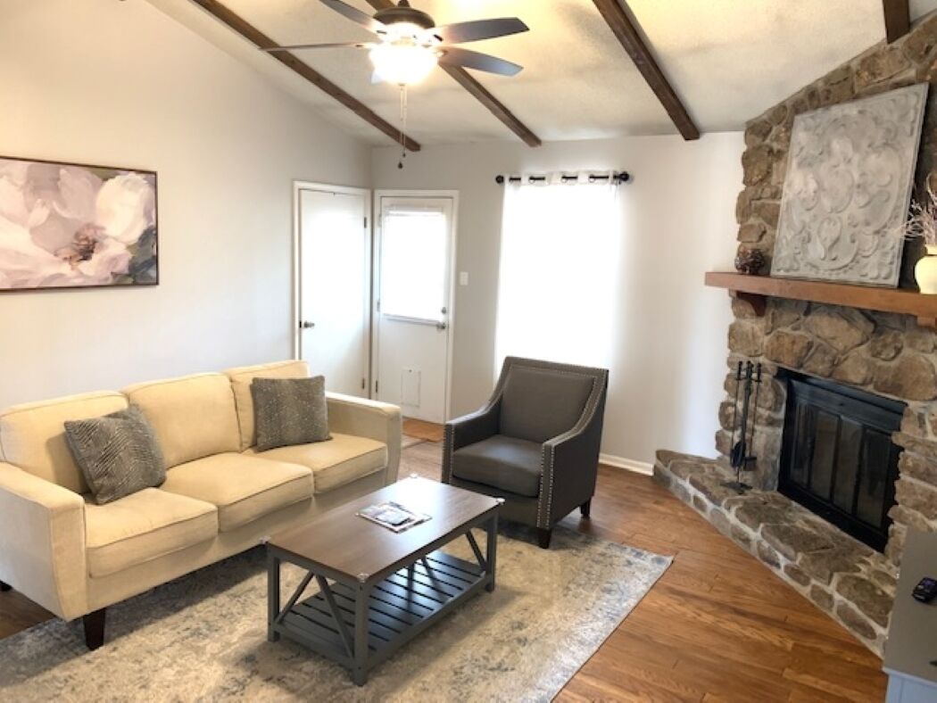 Double Diamond Rentals - Cozy Home for Travelers