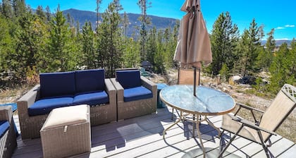 Pine Harbor - Pet Friendly Log Cabin in the Town of Grand Lake