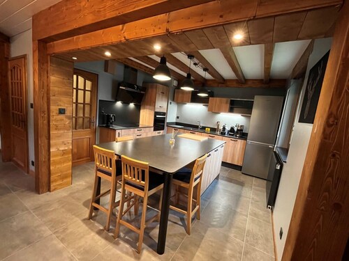 Maison type chalet – sauna et balnéo – 14 pers