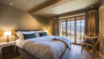 4 bedrooms, free WiFi, bed sheets