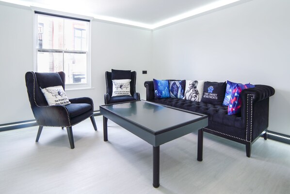 Apartment | Living area | TV