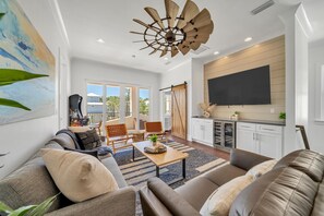 TV connectée, jeux vidéo, médiathèque, vidéothèque