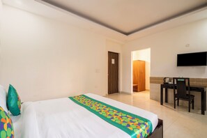 Deluxe Room | Desk, iron/ironing board - Treebo Modern Stays (Noida)