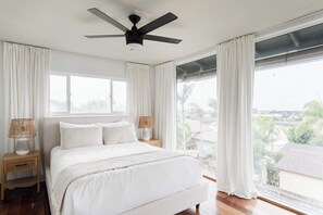 3 bedrooms, desk, iron/ironing board, WiFi - Tranquil Solana Beach Home - Nearby Ocean, Jacuzzi (Solana Beach)