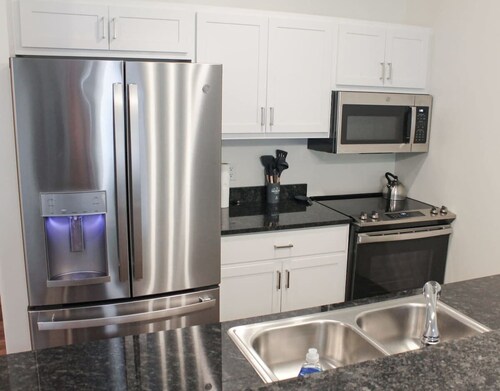 2 Bedroom Apartment Downtown Sun Prairie!