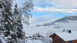 Unclassified image, 3 of 27, button - Chalet Courchevel - 14 Persons, 7 Bedrooms 7 Bathrooms, 40m from slopes (Courchevel)