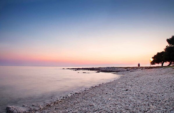 Una playa cerca