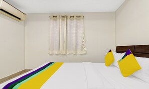 Standard Room | Desk - Itsy Hotels Infinity, Hitech City (Hyderabad)