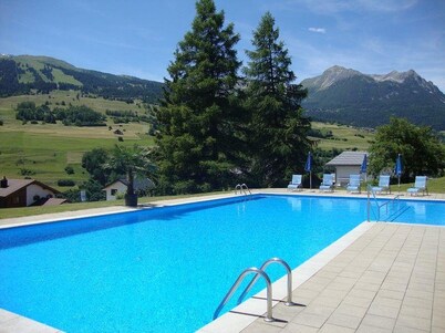 Schneesport, Wandern, Bike- & Bade-spass im Herzen Graubündens