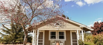 The Cottage: One bedroom w/mini fridge & private bath.