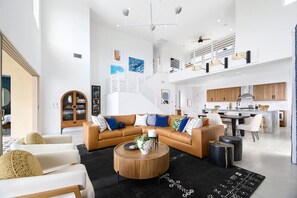 Smart-TV, Tischtennisplatte