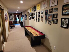 Spielezimmer