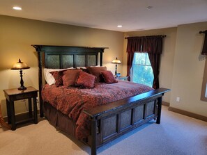 5 slaapkamers, een strijkplank/strijkijzer, beddengoed