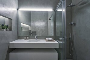 Hair dryer, towels