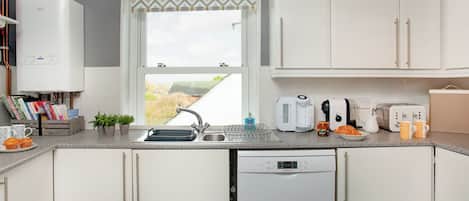 食器洗い機、ハイチェア