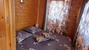 1 Schlafzimmer, BĂŒgeleisen/BĂŒgelbrett, kostenloses WLAN, BettwĂ€sche